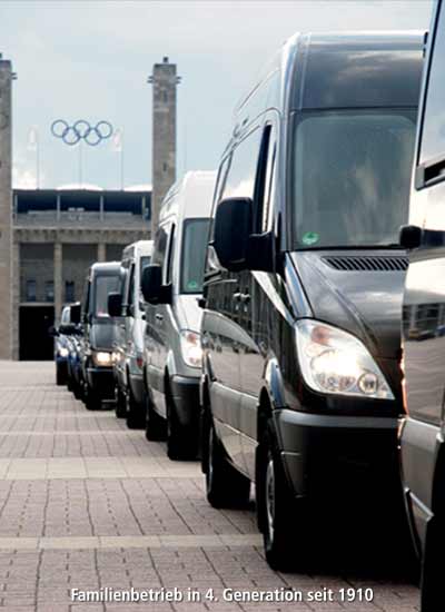 Eschke Bestattungsfuhrwesen - Flotte vor dem Berliner Olympiastadion